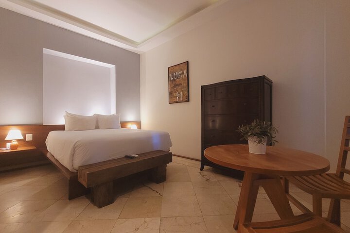 Room 19 of 68