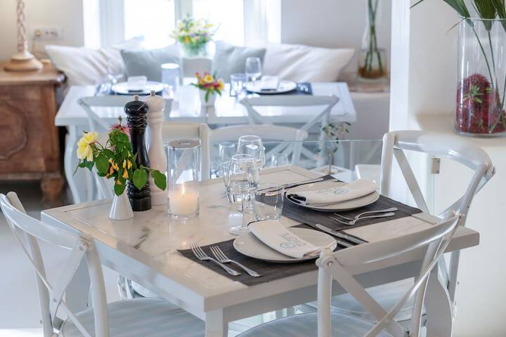 Dining 109 of 150