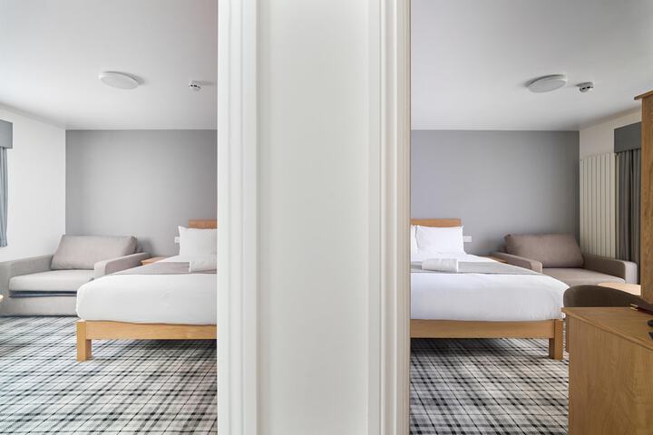 Room 40 of 89