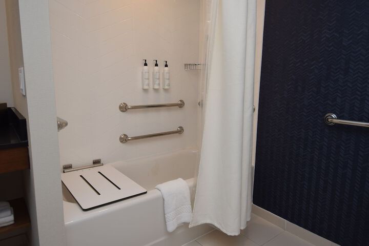 Room 12 of 26