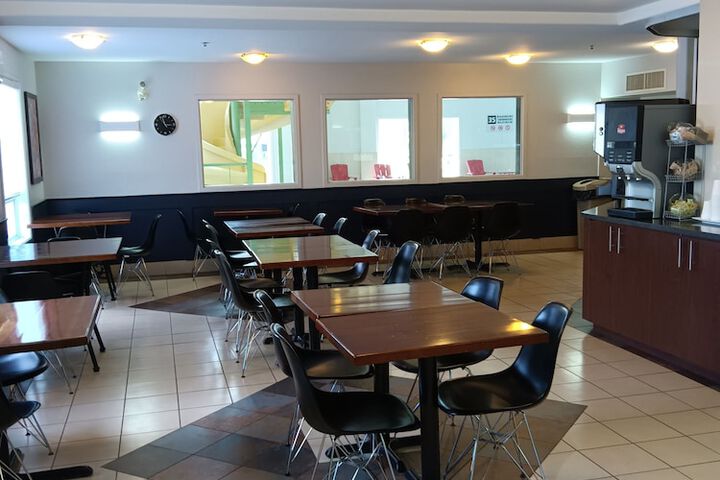 Breakfast/Coffee Service 51 of 60