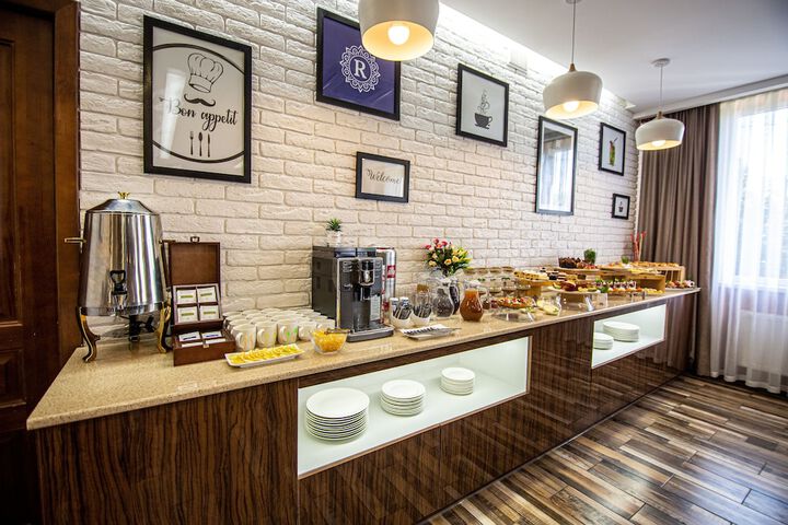 Breakfast/Coffee Service 31 of 47