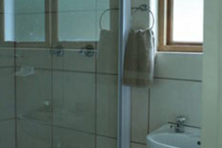 Room 4 of 23