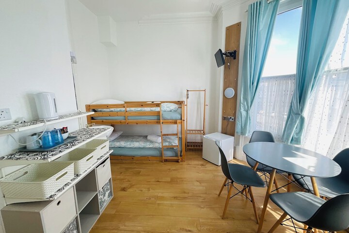Room 61 of 148
