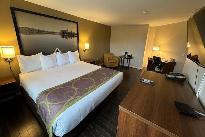Room 16 of 34