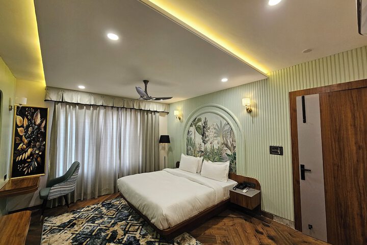 Room 28 of 52