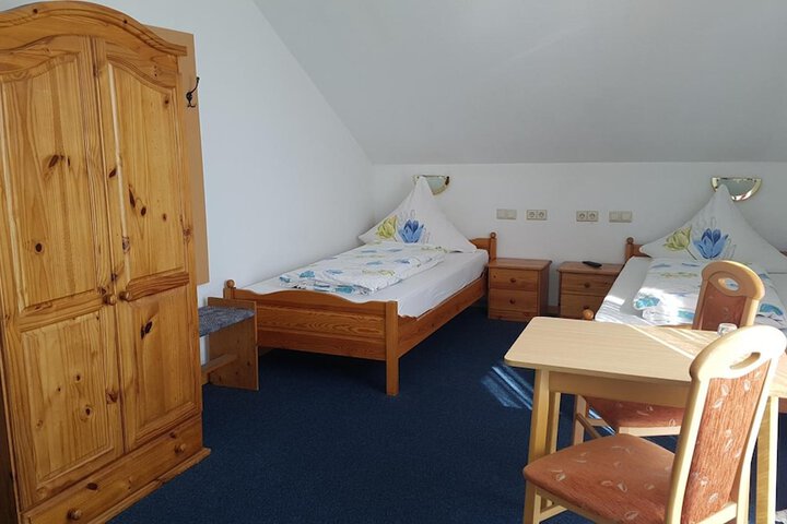 Room 12 of 39