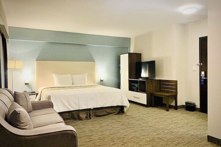 Room 15 of 17