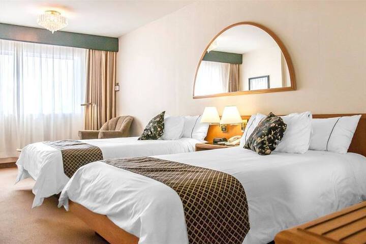 Standard Room, King or Two Doubles (1 of 16)