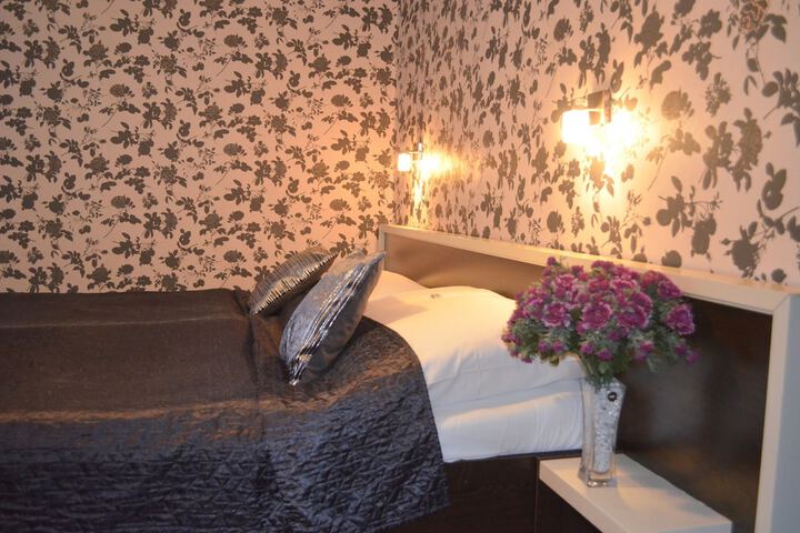 Room 7 of 78