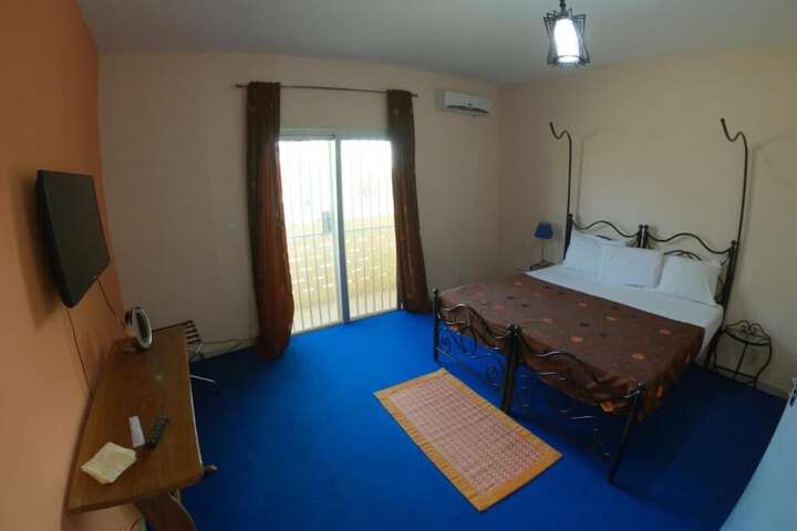 Room 13 of 49