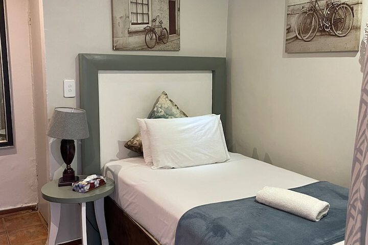Room 8 of 77