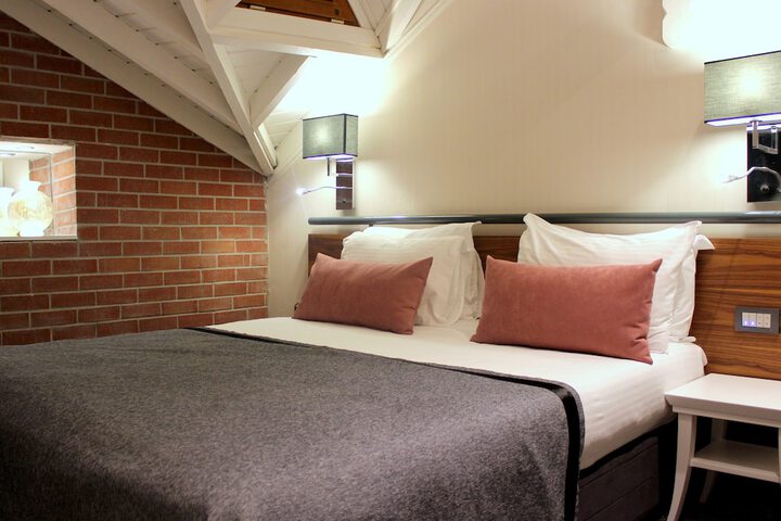 Room 18 of 130