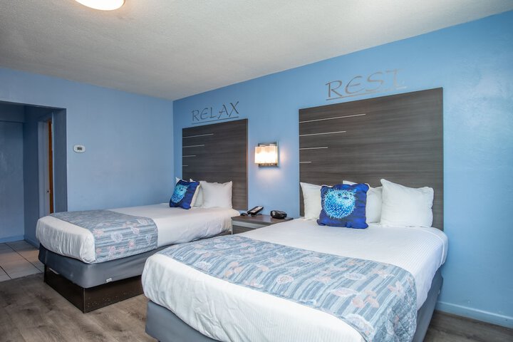 2 Double Beds (2 of 26)