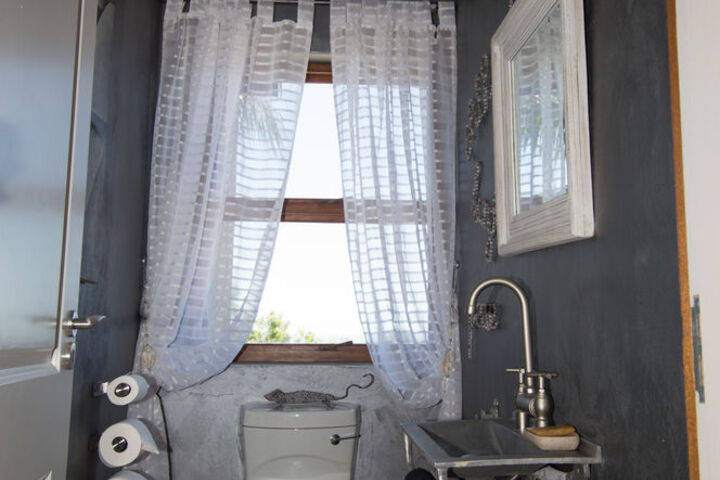 Room 26 of 60