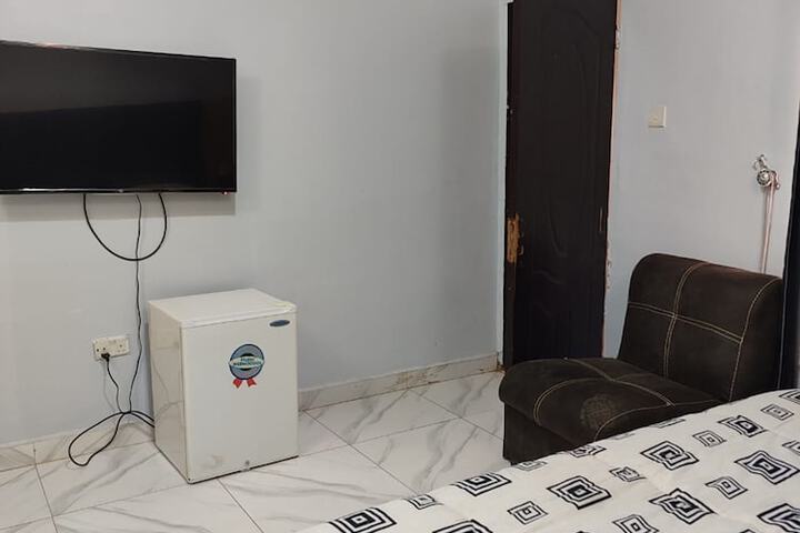 Room 13 of 34