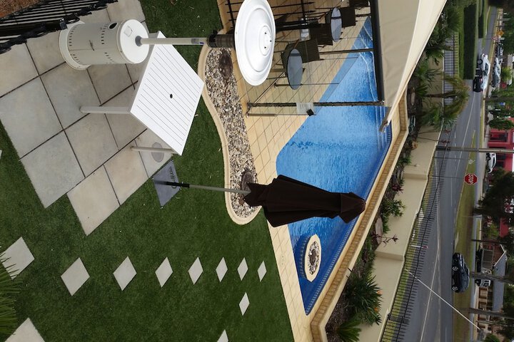 Pool 39 of 77