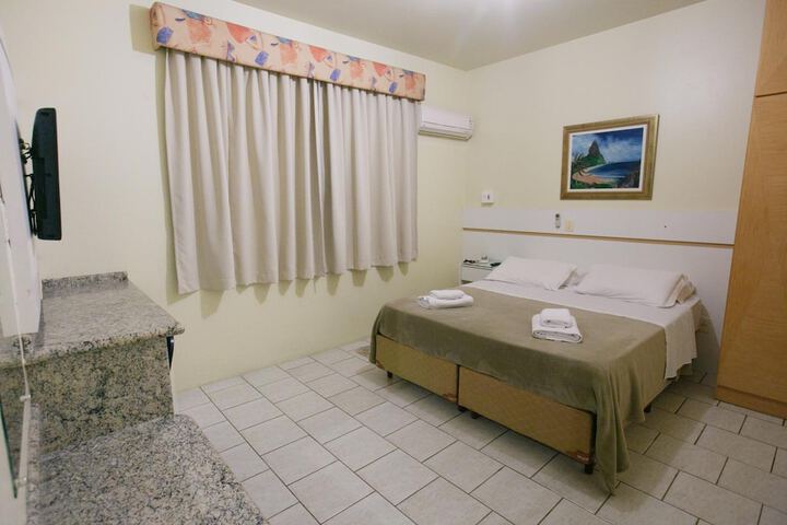 Room 10 of 27