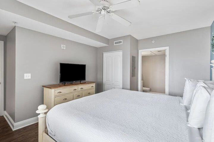 Room 20 of 64