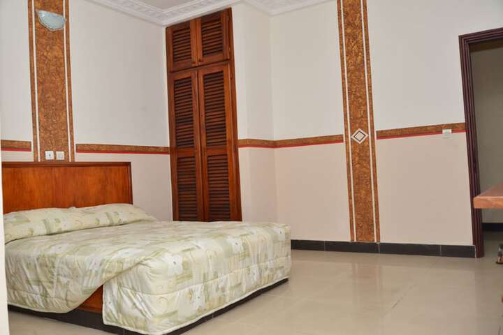 Room 11 of 22