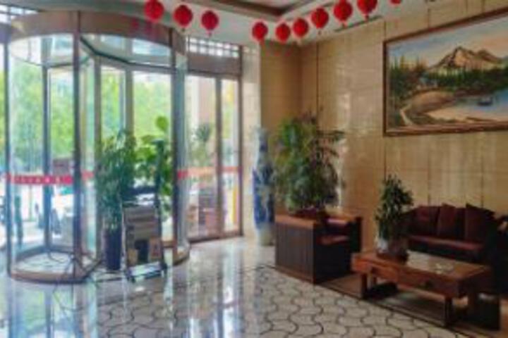 Tianjiao Hotel (Xinyang No. 2 high school store)