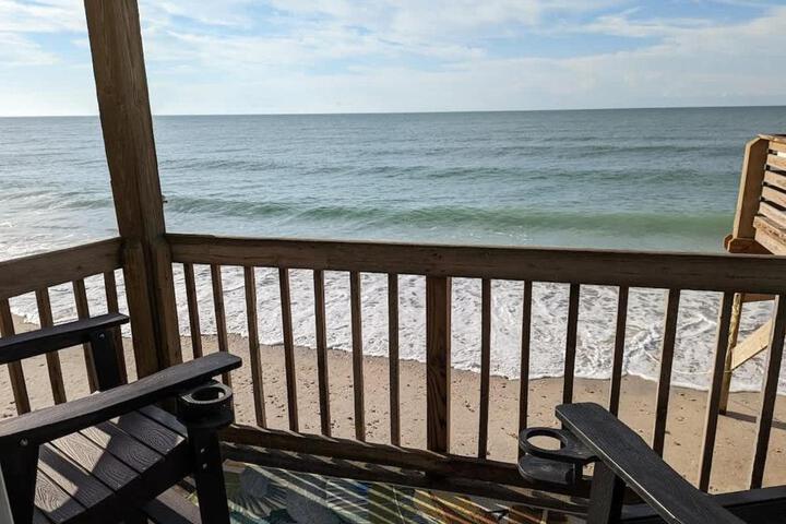 Seaside Joy - This is your happy place!