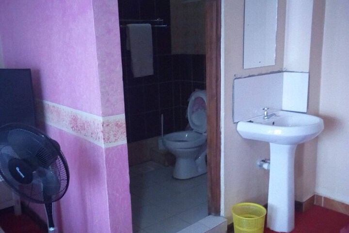 Room 50 of 73
