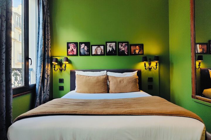 Room 16 of 74