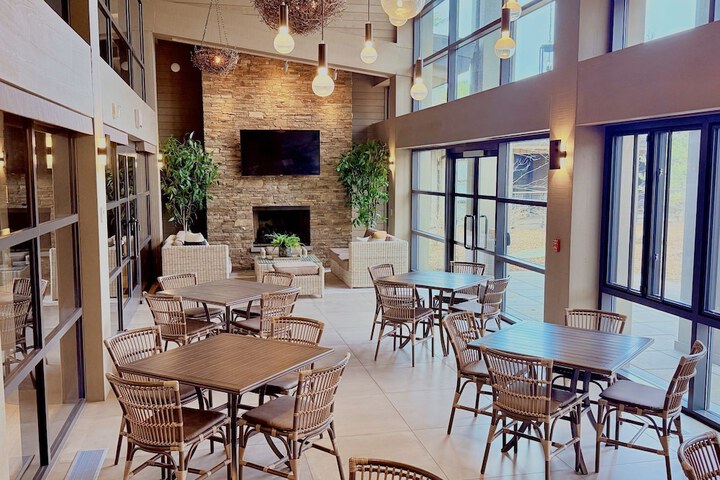 Breakfast/Coffee Service 32 of 73