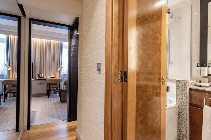 Room 203 of 457