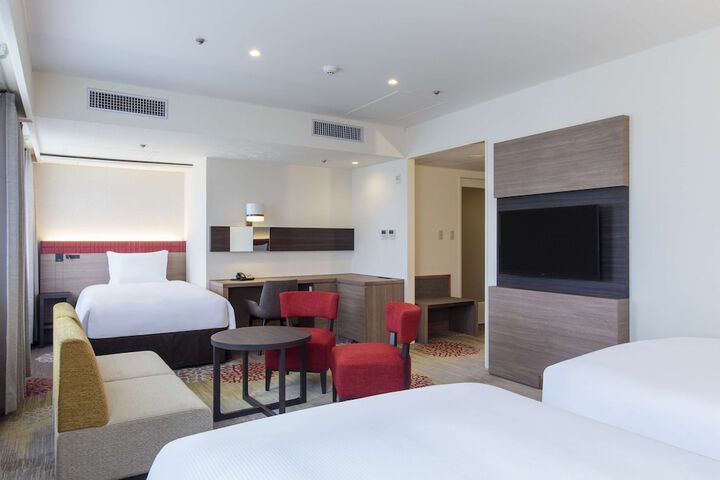 Room 28 of 92