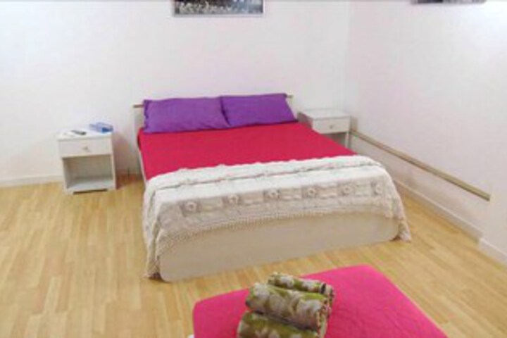 Room 15 of 16