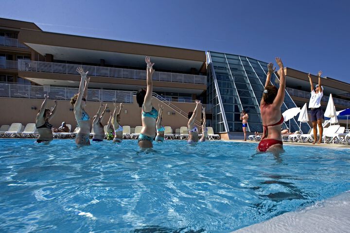 Hotel with Pool