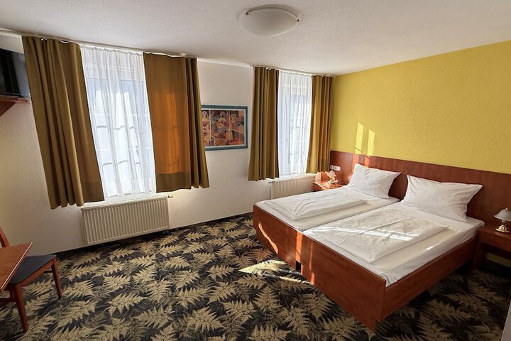 Room 7 of 22