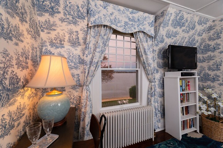 Room 14 of 82