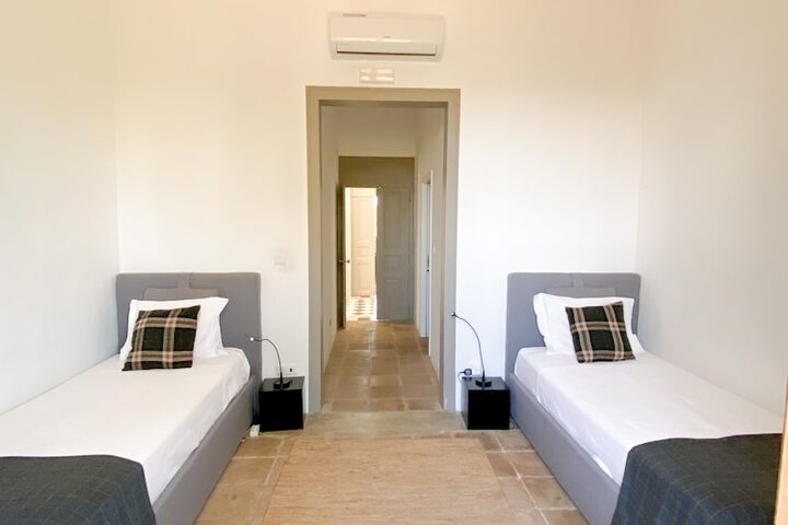 Room 13 of 53