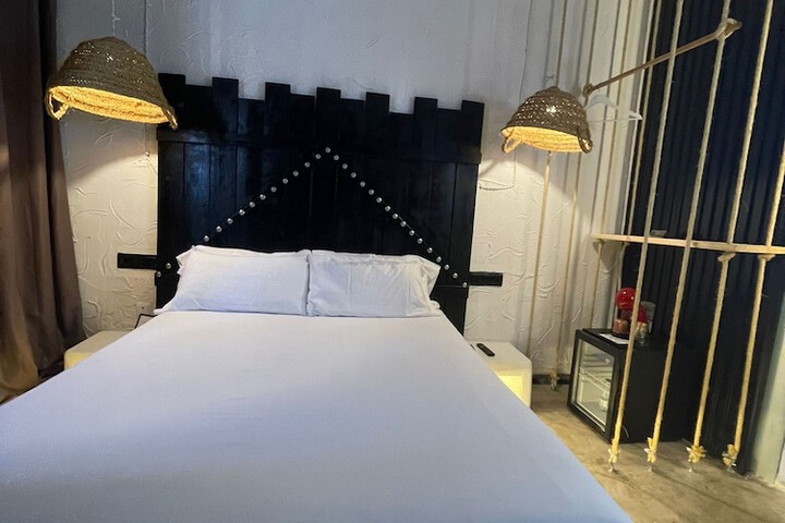 Room 19 of 57