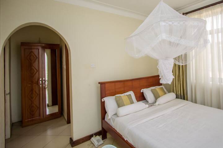Room 10 of 43