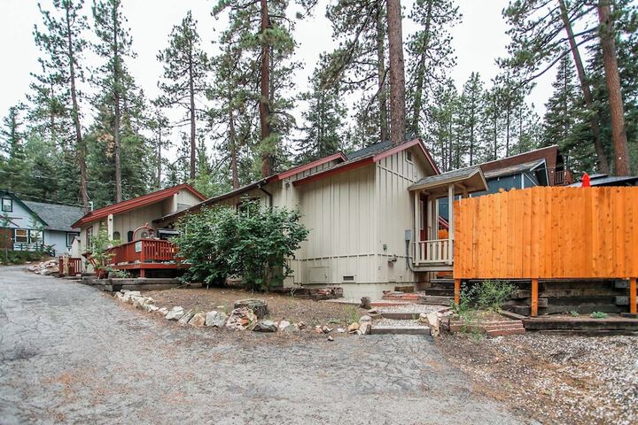Image of BEAR MOUNTAIN ESCAPE
