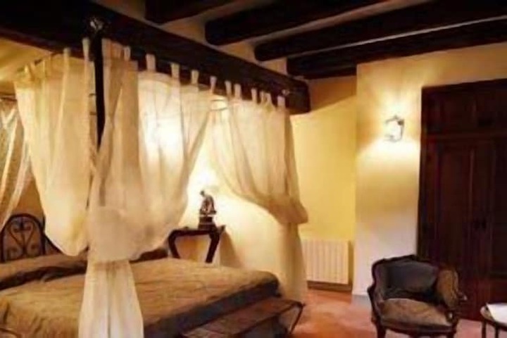 Room 4 of 21