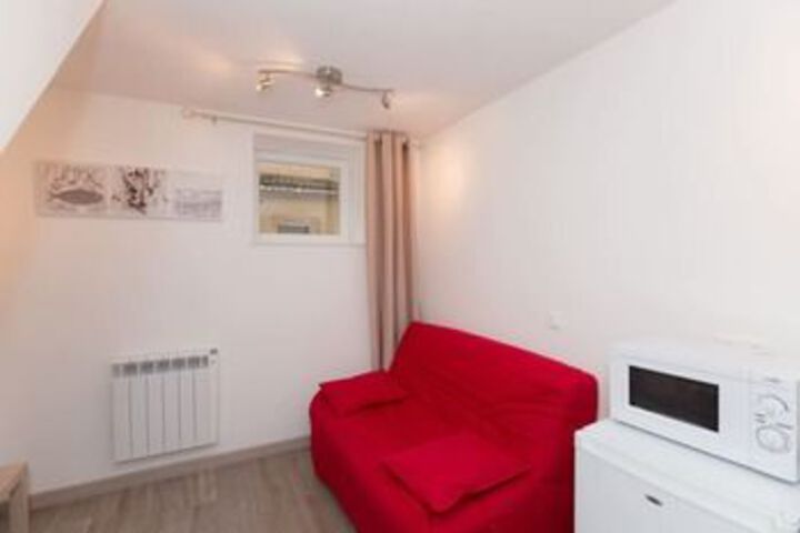 Room 80 of 109