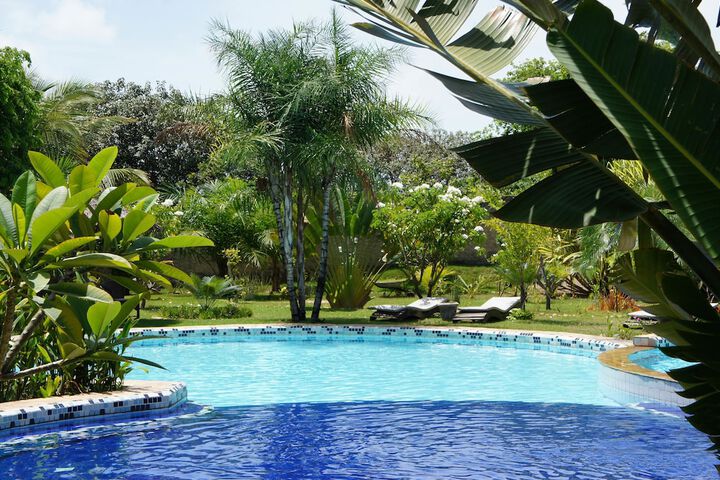 Pool 25 of 51