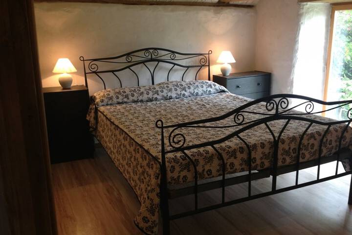 Room 3 of 10