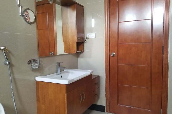 Room 17 of 36