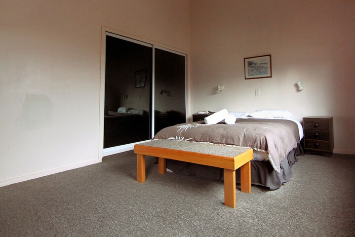 Room 14 of 25
