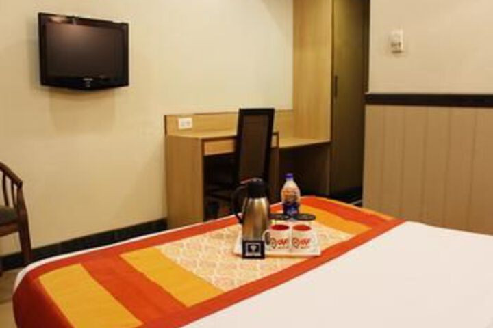 Room 10 of 26