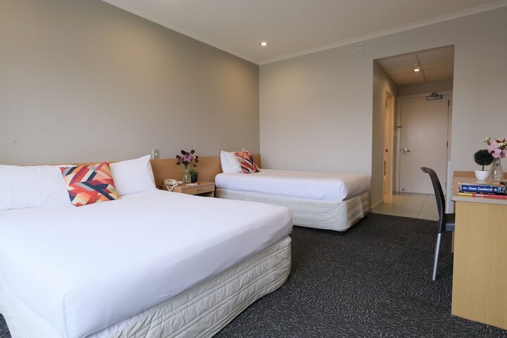 Room 7 of 73