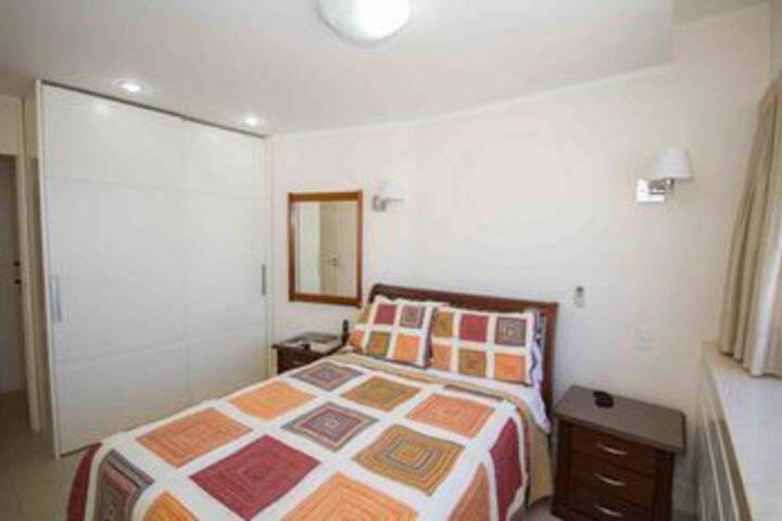 Room 12 of 26