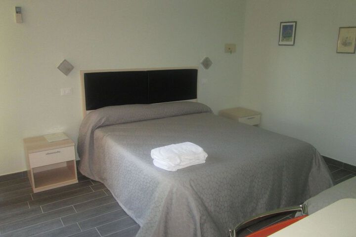 Room 7 of 52