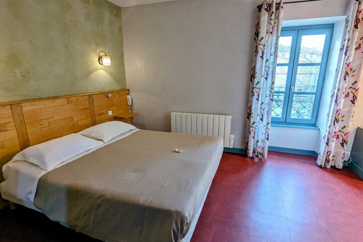 Room 15 of 43